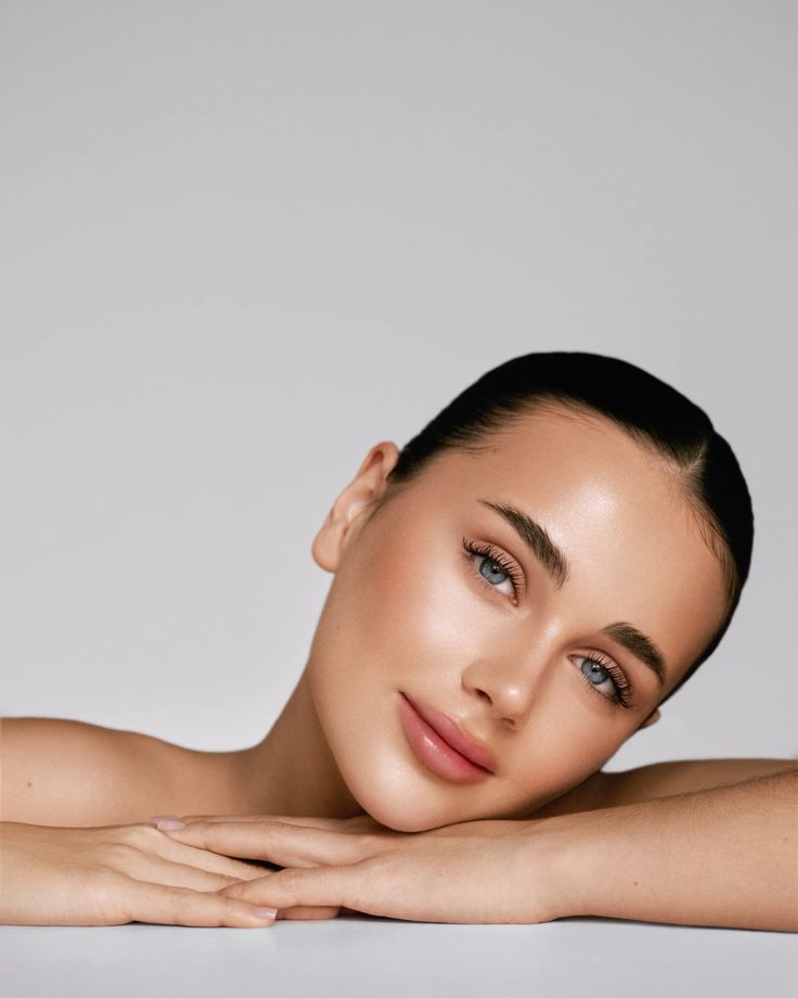 lifting ou botox rejuvenescimento facial resultado natural pele uniforme rosto jovem