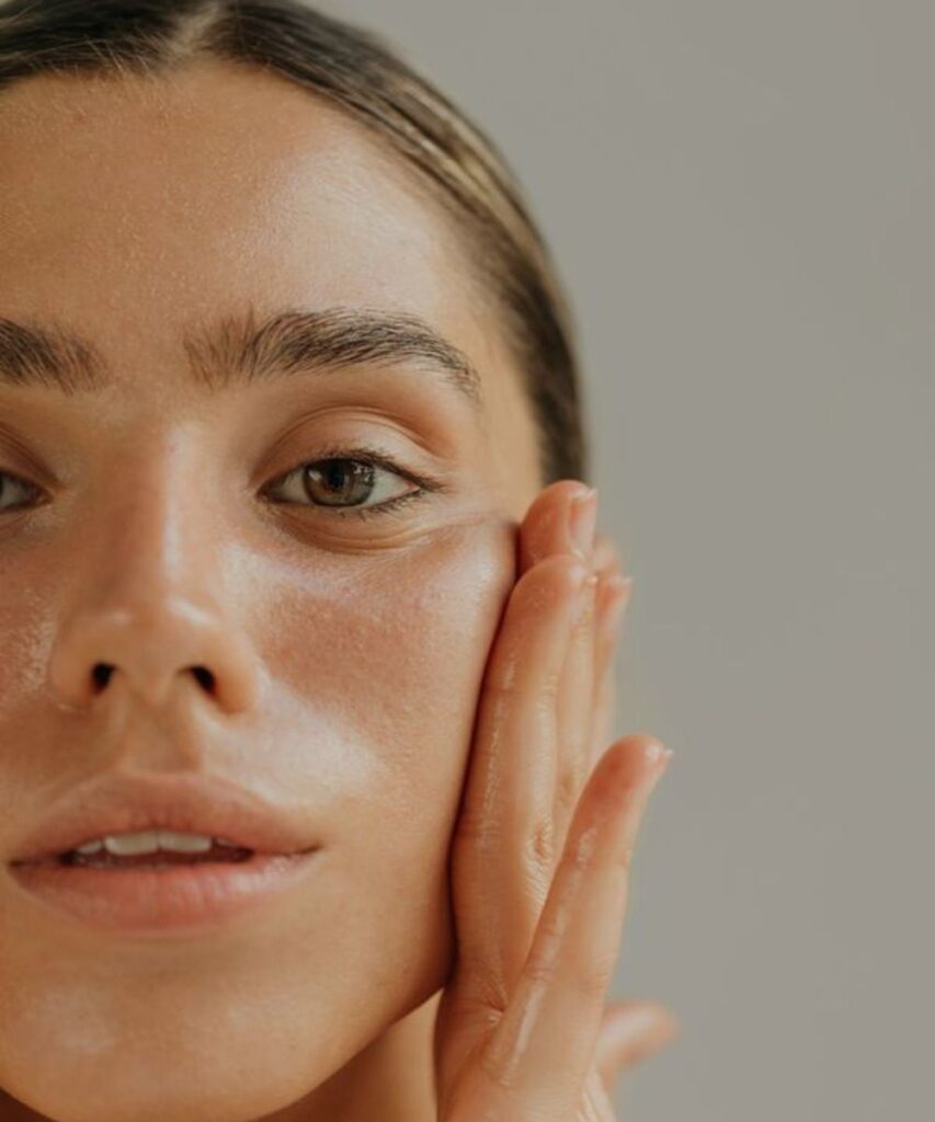 Acompanhamento médico durante o pós-operatório do lifting facial em Belo Horizonte